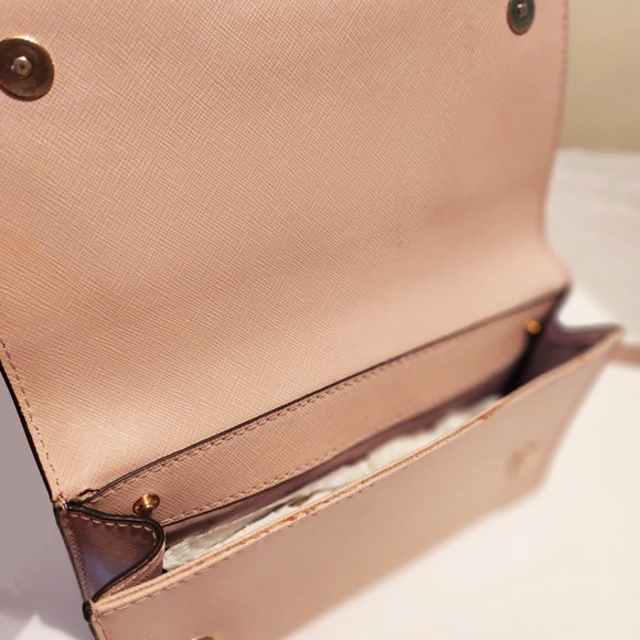 MICHAEL KORS JET SET TRAVEL SAFFIANO LEATHER CROSSBODY/CLUTCH - Picture 5 of 5